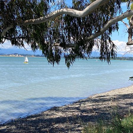 Modern, Sunny, Central Motueka ภายนอก รูปภาพ