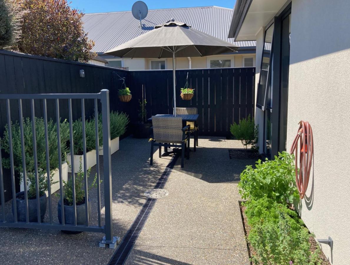 Modern, Sunny, Central Motueka ภายนอก รูปภาพ
