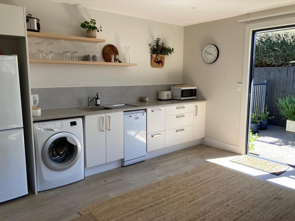 Modern, Sunny, Central Motueka ภายนอก รูปภาพ